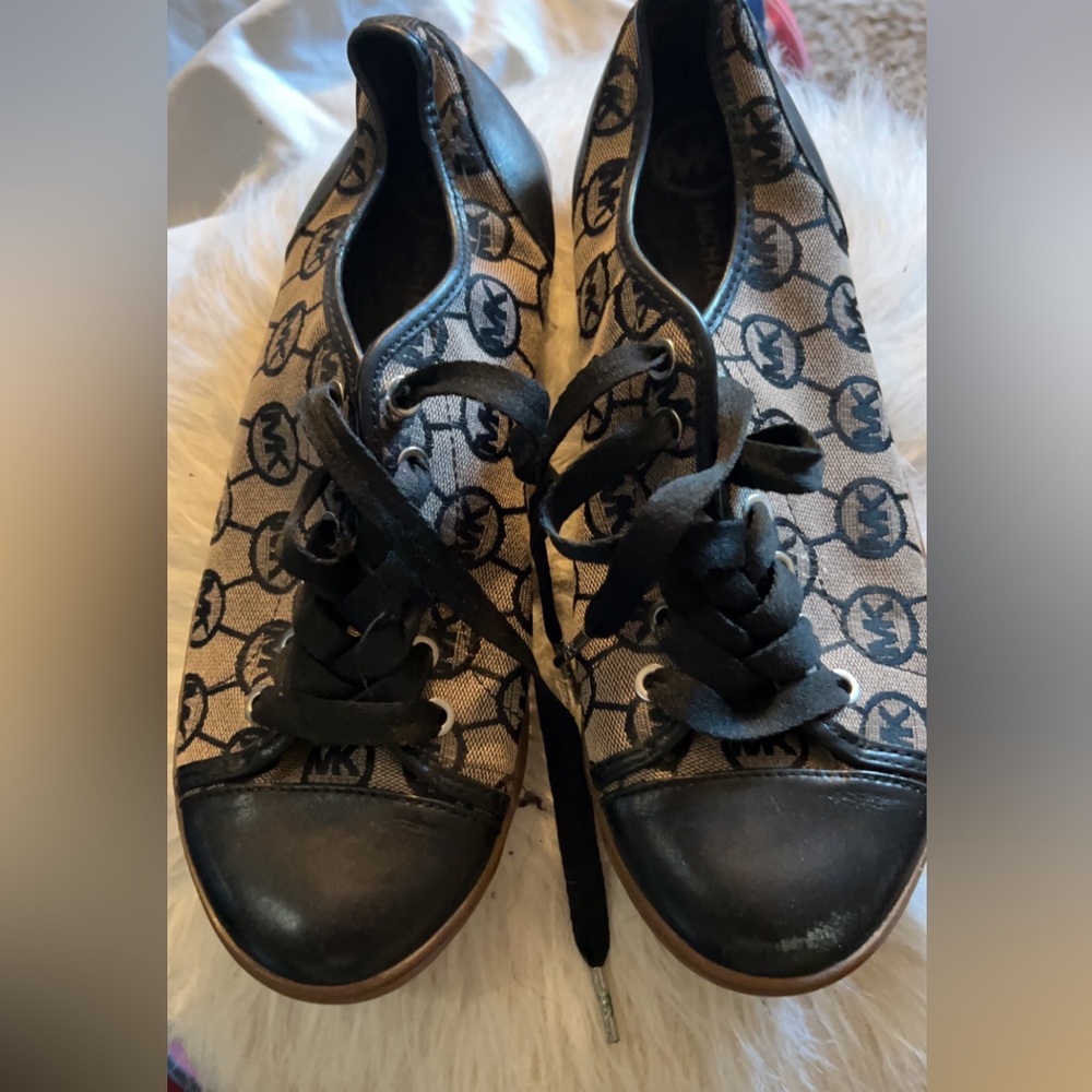 Michael Kors lace up sneaker